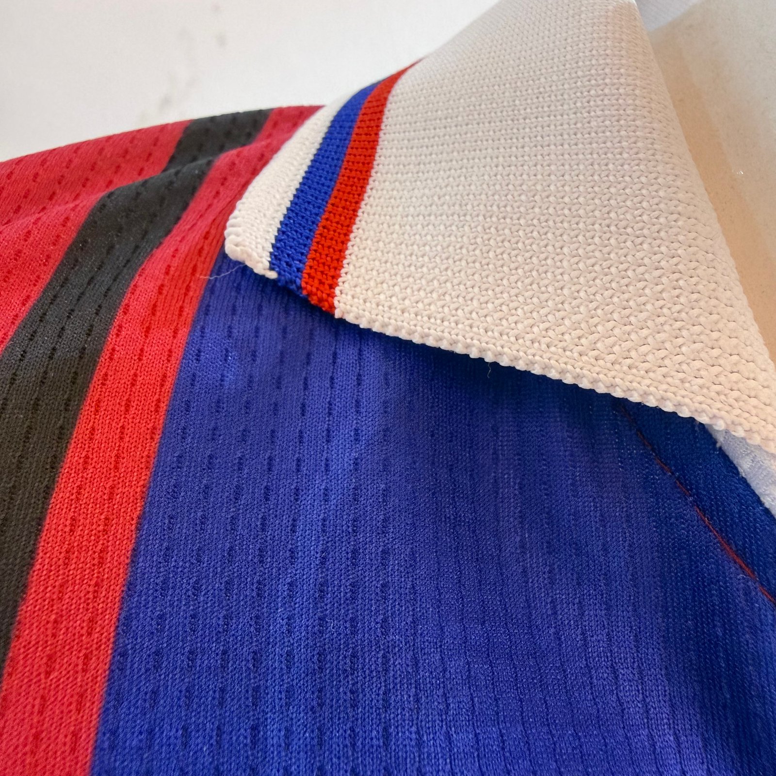 BARCELONA 125th ANNIVERSARY FIVE SLEEVE JERSEY Detail