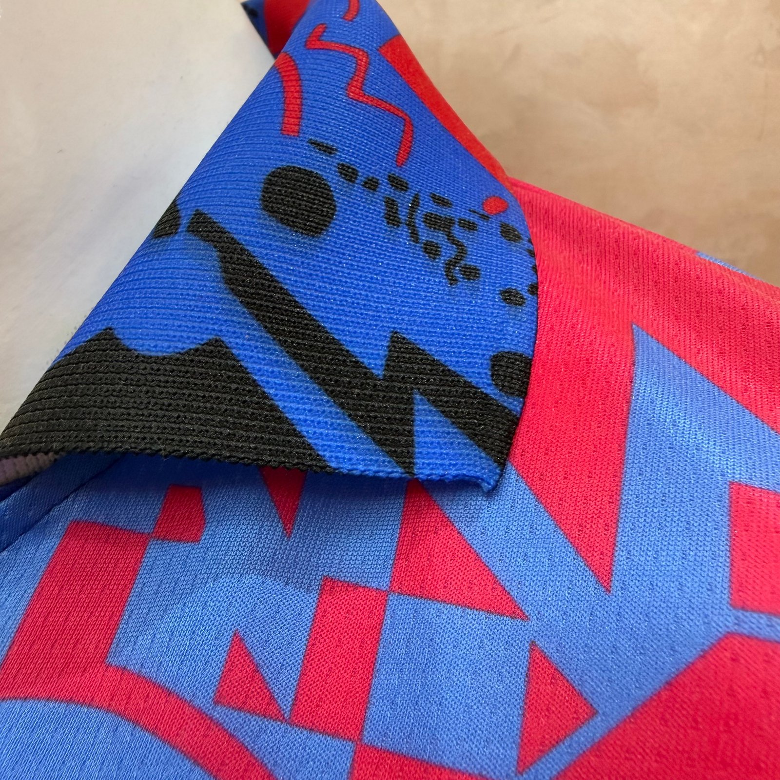 BARCELONA SPECIAL EDITION FIVE SLEEVE JERSEY Detail