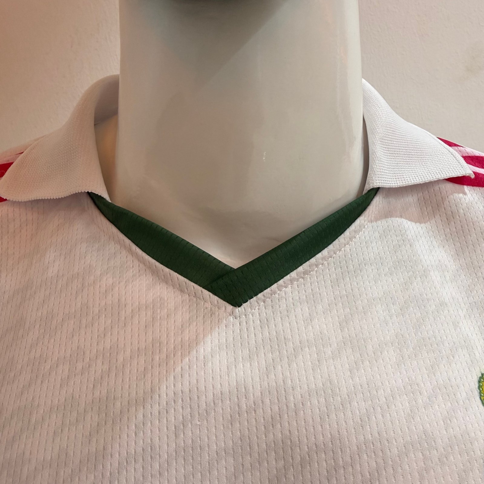 REAL MADRID 2026/27 FIVE SLEEVE JERSEY Detail